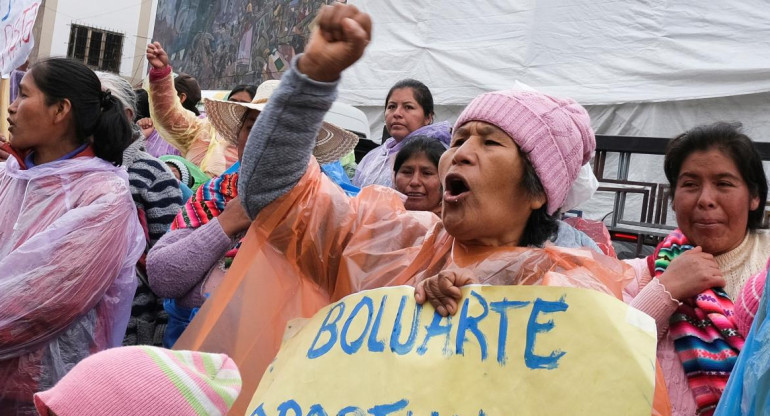 Asciende A El Balance De Muertos En Las Protestas De Per El