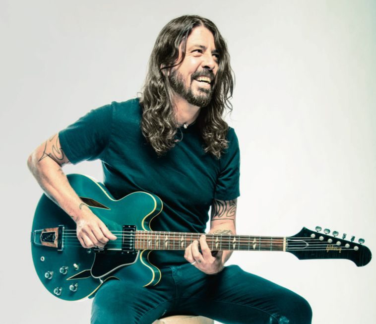 Dave Grohl lanzará en octubre libro de memorias y anécdotas de su