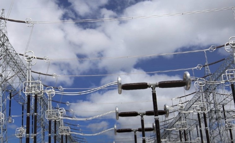 Ecuador aumenta de 8 a 14 horas diarias los cortes de luz