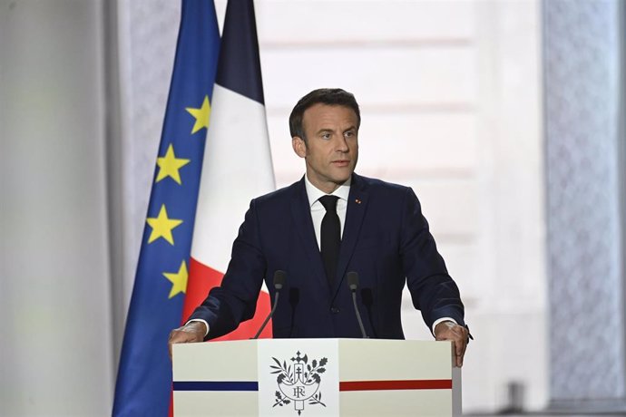 Macron declara que es momento de aceptar un alto en Gaza tras muerte de Sinwar