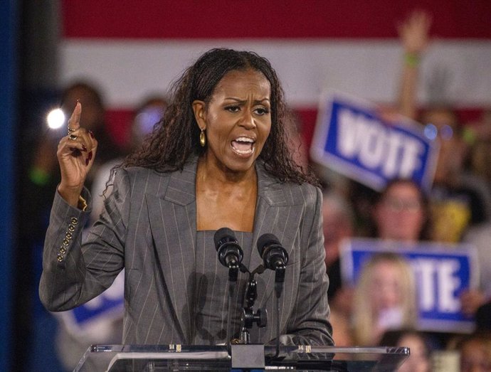 Michelle Obama advierte del «peligro real» de una victoria de Donald Trump