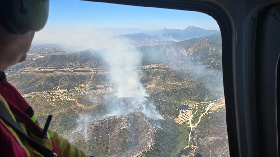 Alerta roja por nuevos incendios forestales en región de Valparaíso