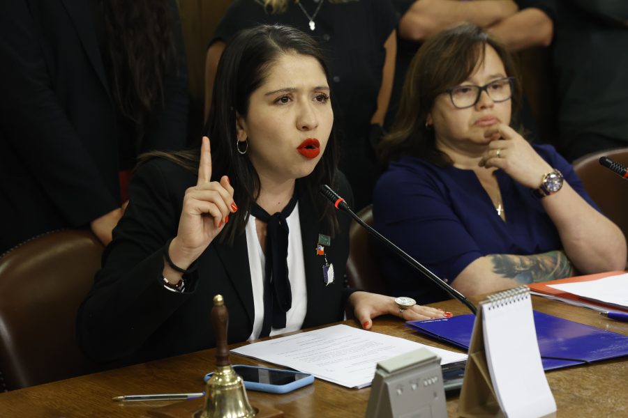 Detienen a diputada del Frente Amplio por conducir en estado de ebriedad